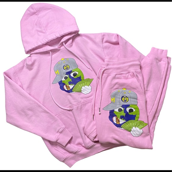 Tracksuit - Picture 1 of 5